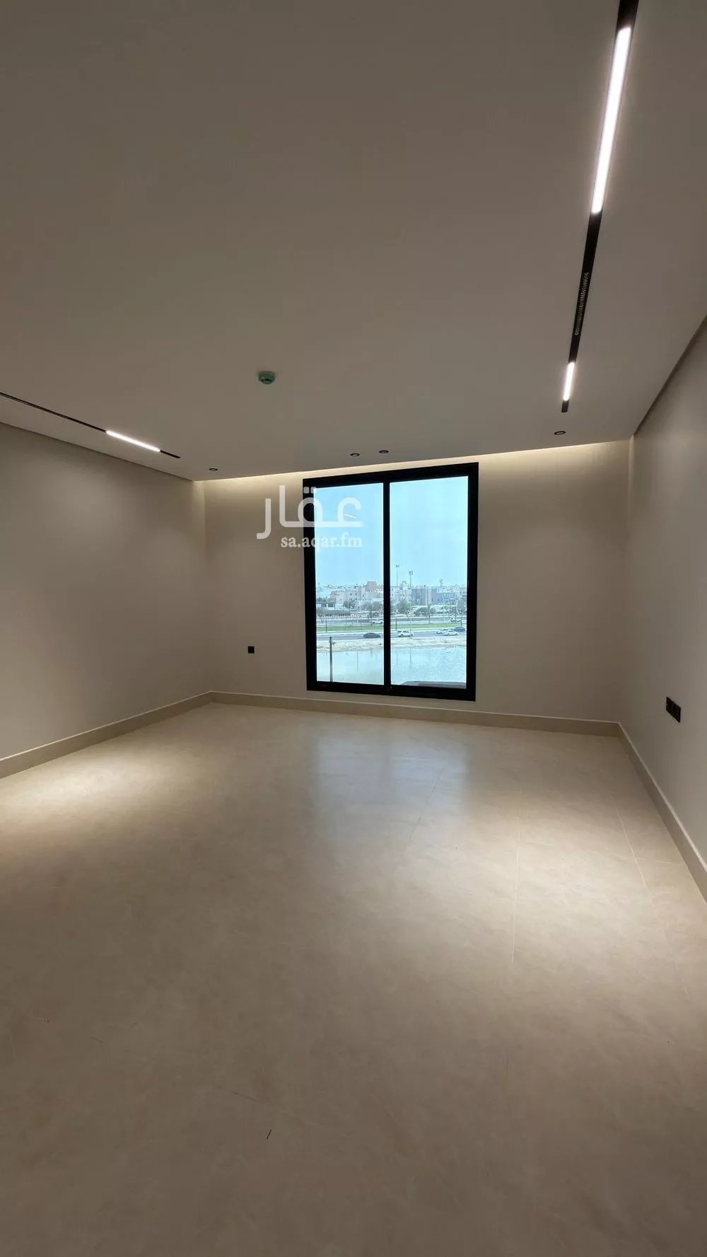 شقة 4 غرف في الحمرا 2