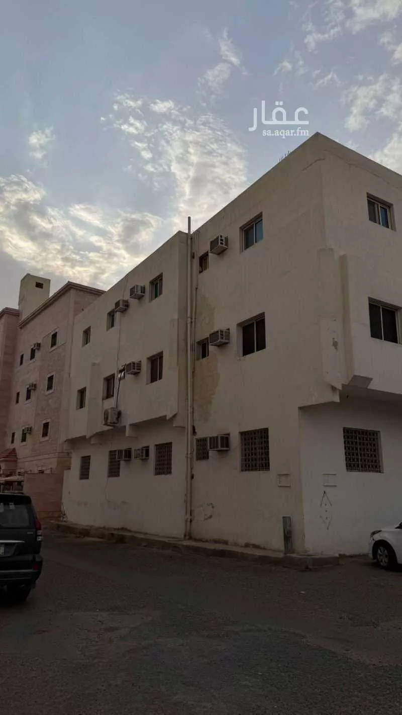 عمارة 754 م² في الشريبات 4