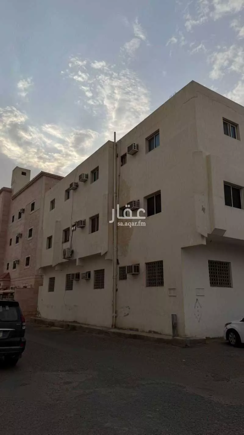 عمارة 754 م² في الشريبات 10