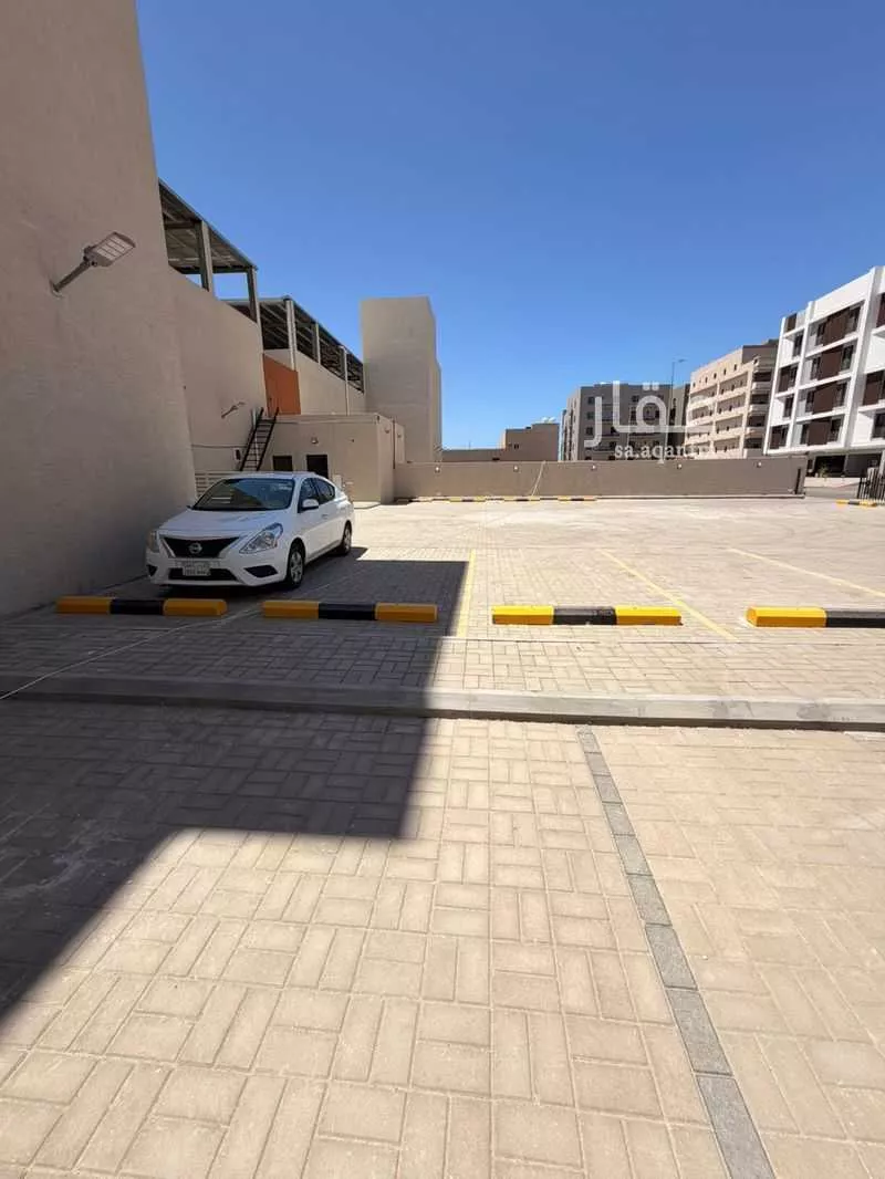 محل 1644 م² في الفردوس 15