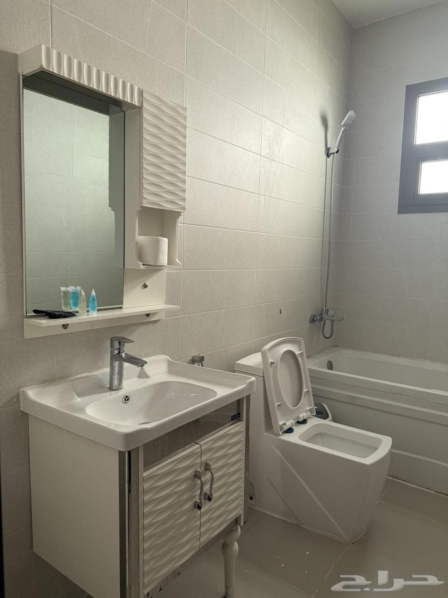 شقة 3 غرف في النرجس 13