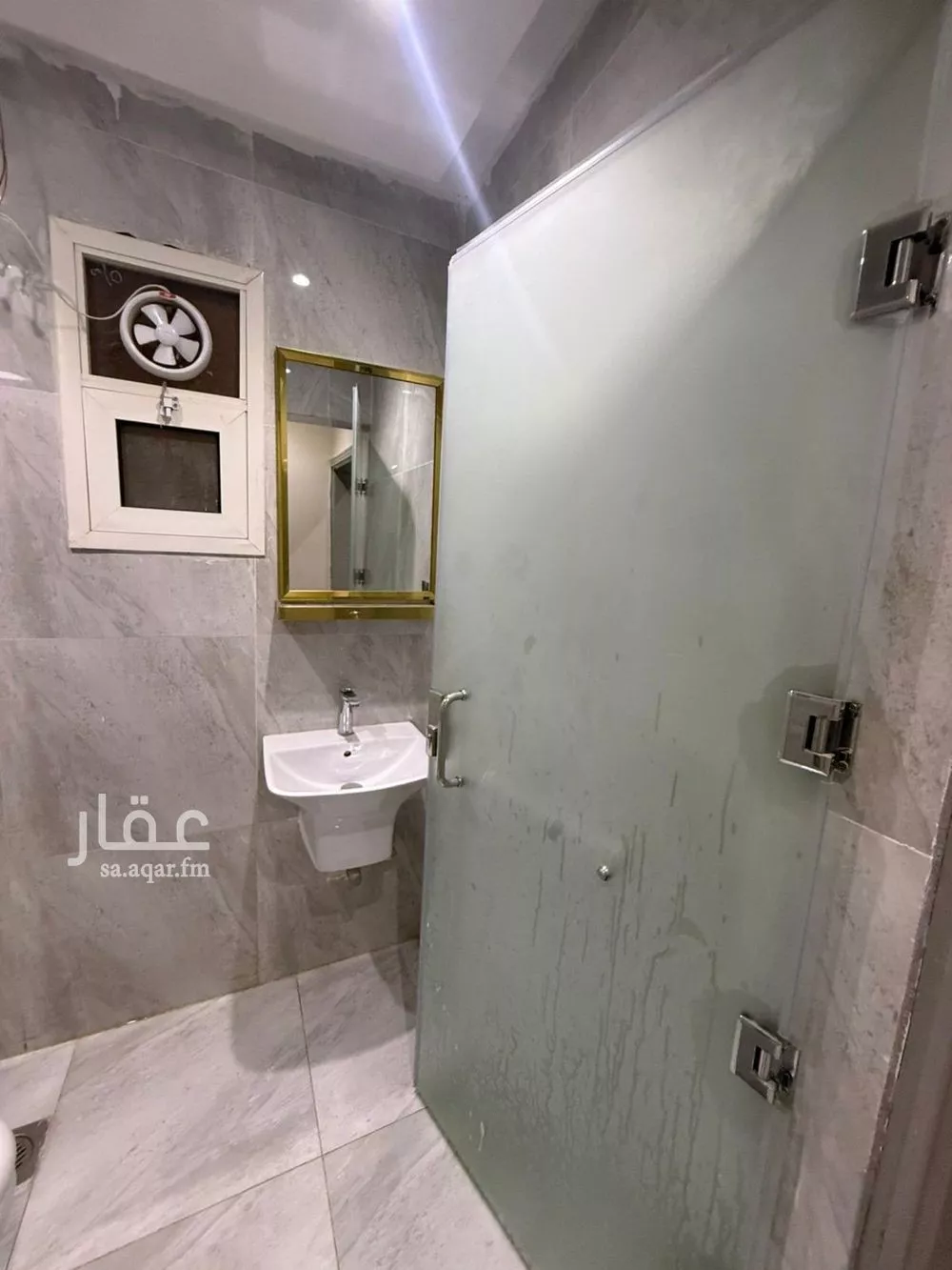 شقة 1 غرف في العقيق 2