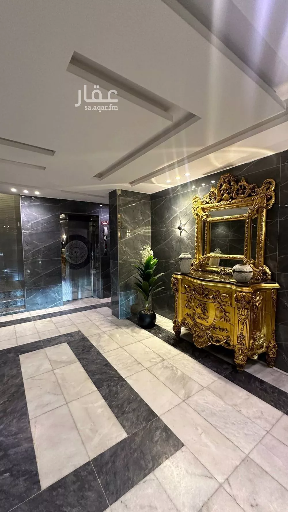 5 bedroom apartment in Al Rabwa 5