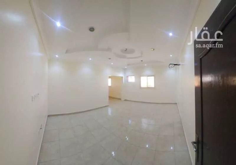 6 bedroom apartment in Al Hamdaniyah 3