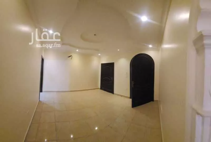 6 bedroom apartment in Al Hamdaniyah 4