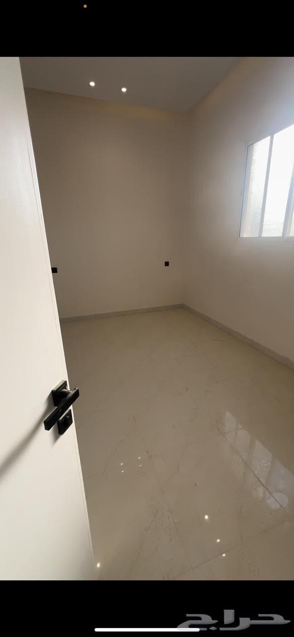 4 bedroom apartment in Al Janadriyah 9