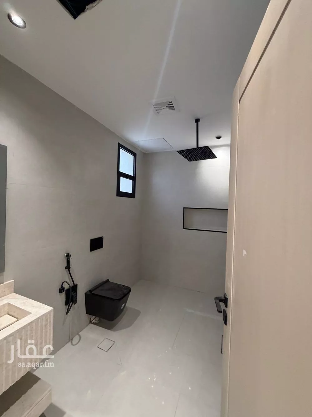 فيلا 6 غرف في النرجس 17