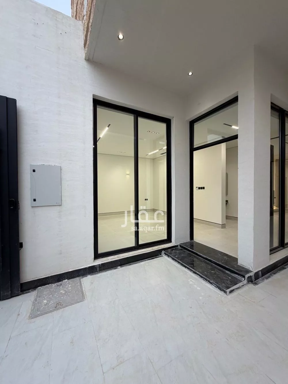 فيلا 6 غرف في النرجس 4