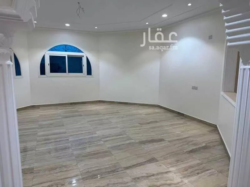 3 bedroom floor in Al Rabwa 7
