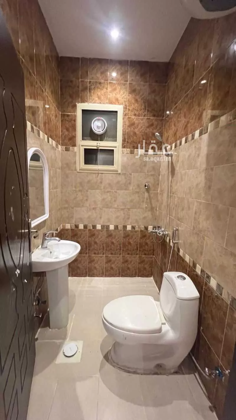 1 bedroom apartment in Dhahrat Laban 10