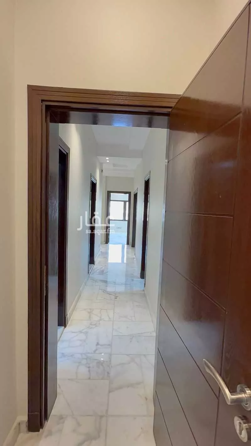 شقة 4 غرف في العزيزية 1