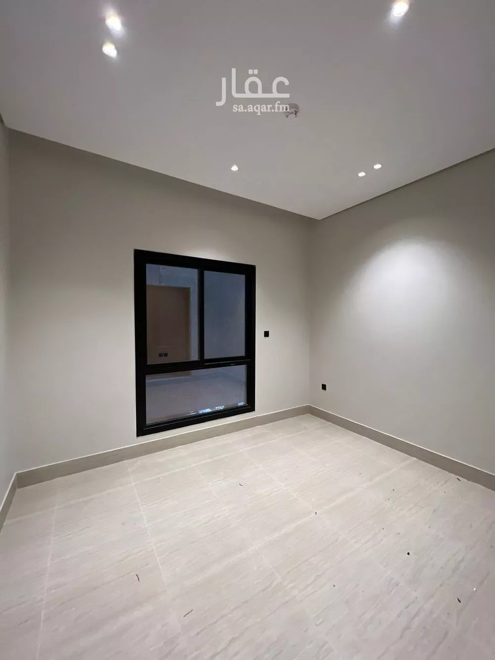 شقة 3 غرف في الرمال 4