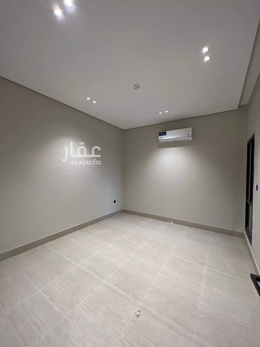 شقة 3 غرف في الرمال 5