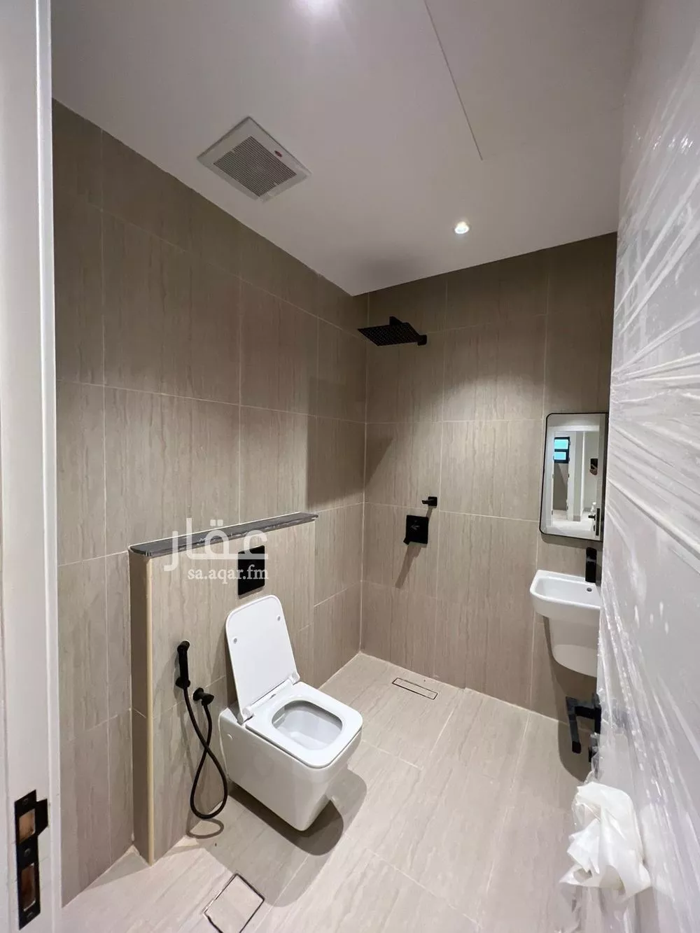 شقة 3 غرف في الرمال 6