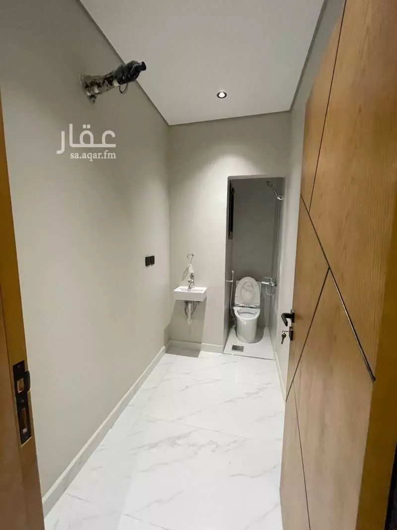 شقة 5 غرف في الروضة 3