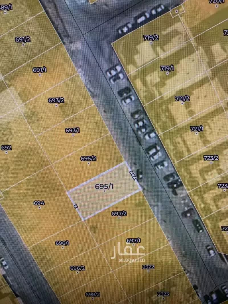 أرض 300 م² في الرمال