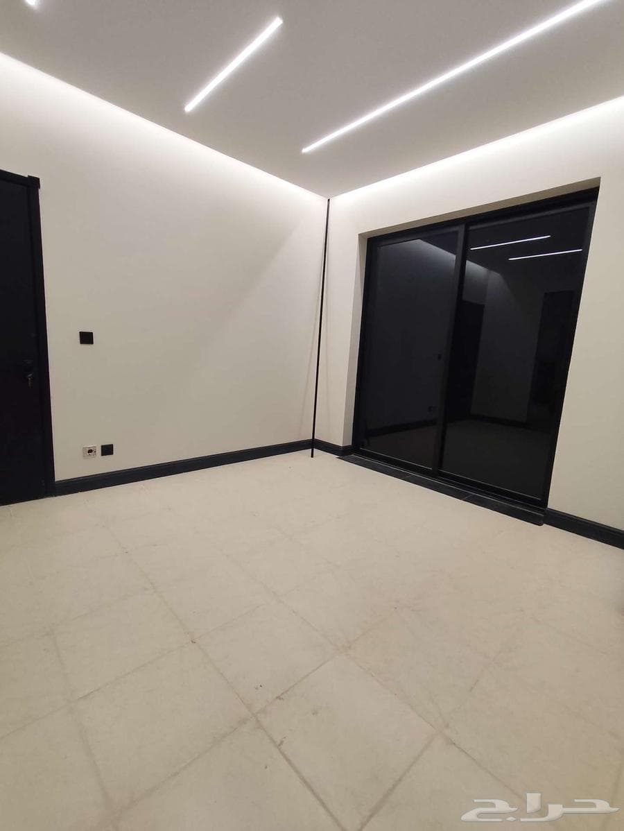 فيلا  في العوالي 13