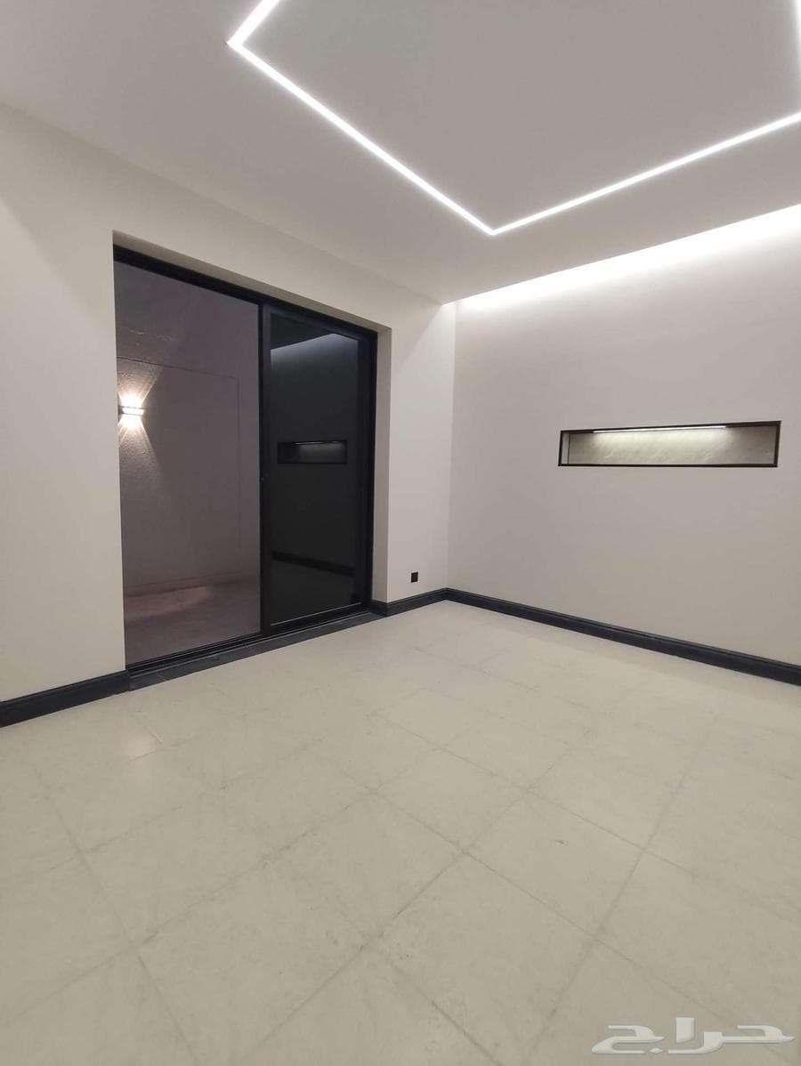 فيلا  في العوالي 15