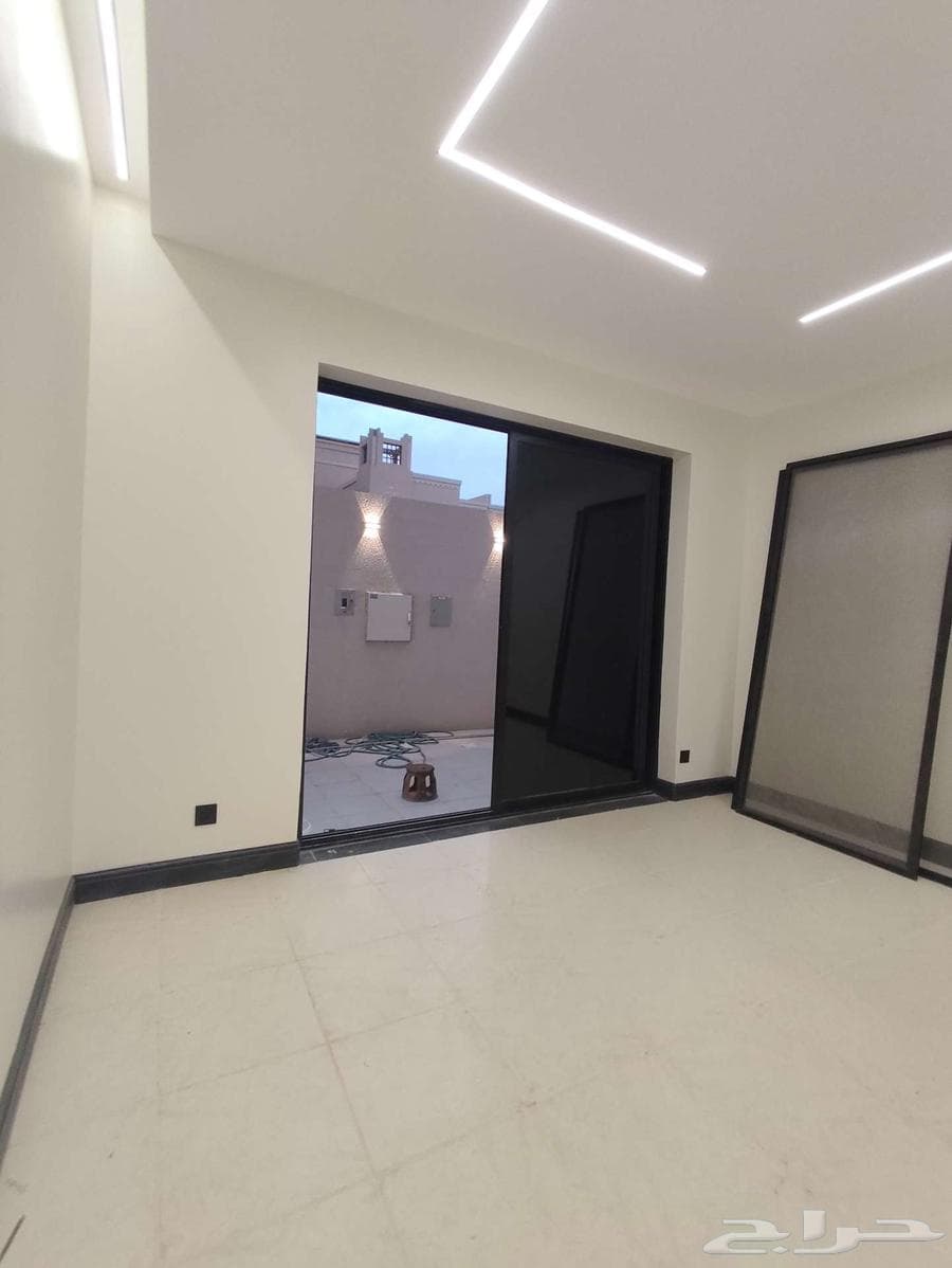 فيلا  في العوالي 16