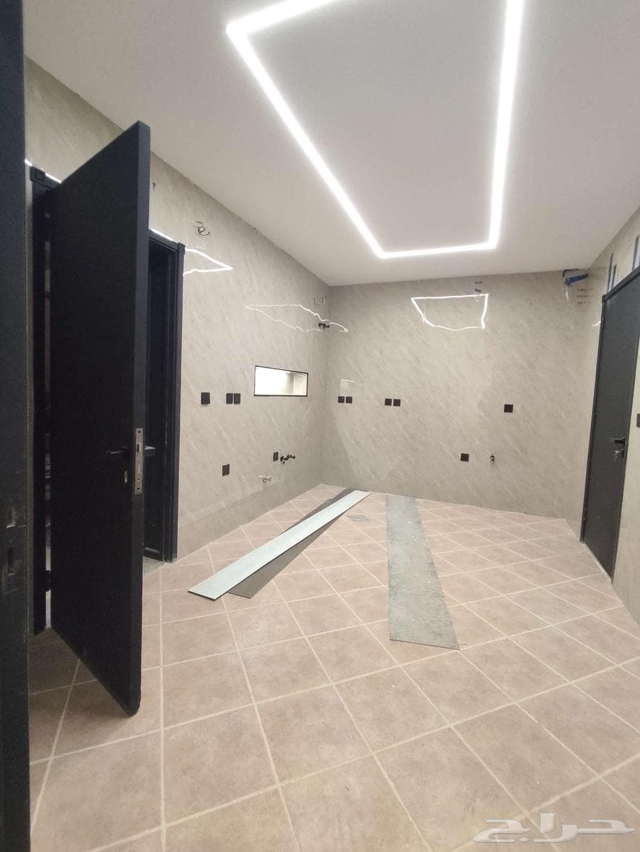 فيلا  في العوالي 20