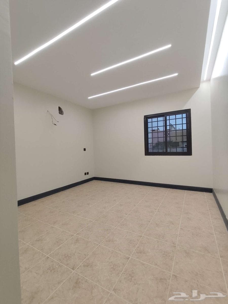 فيلا  في العوالي 25