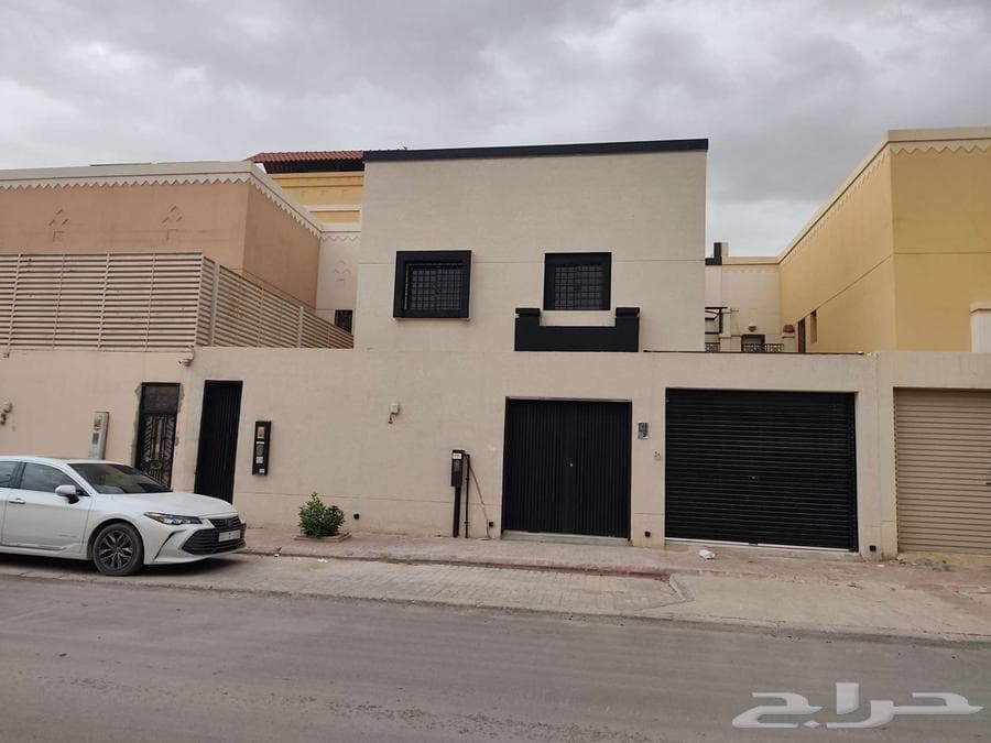 فيلا  في العوالي 4