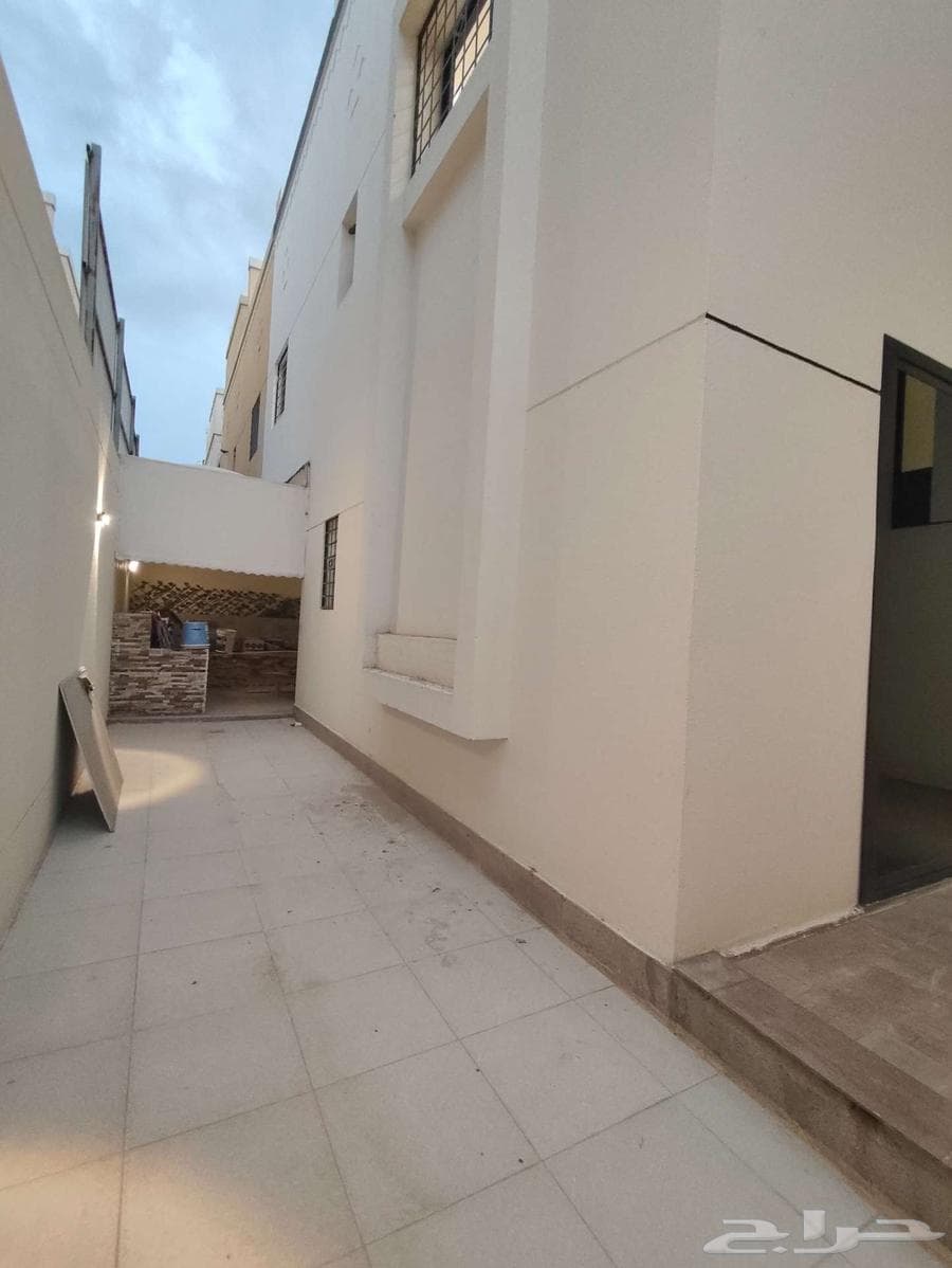 فيلا  في العوالي 5