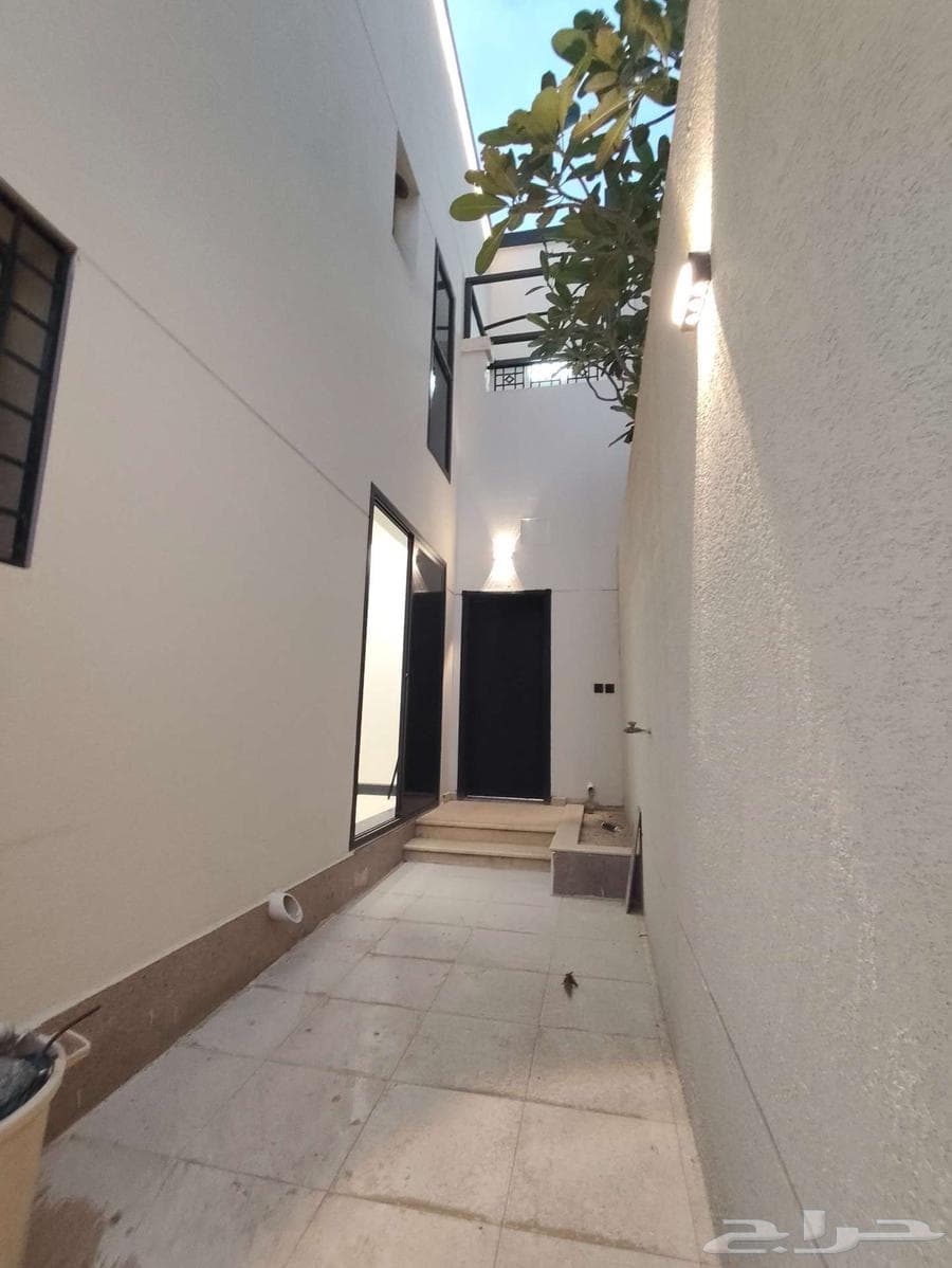 فيلا  في العوالي 9