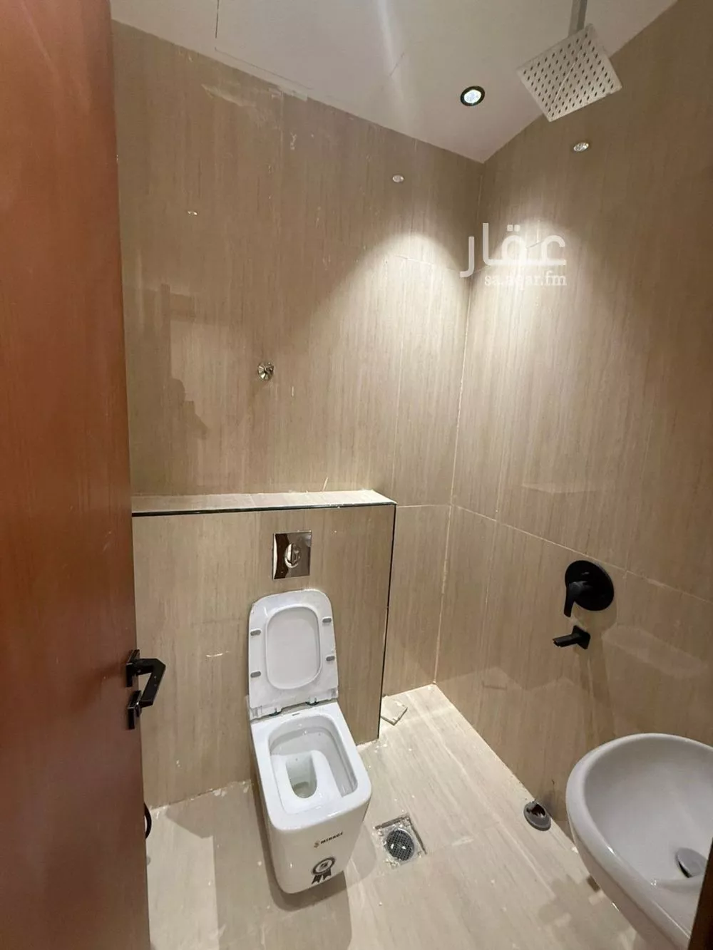 شقة 5 غرف في المهدية 9