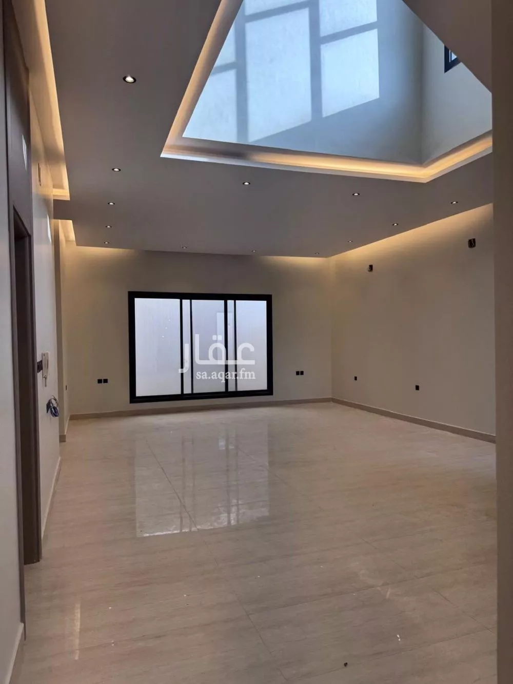 5 bedroom villa in Al Janadriyah 1