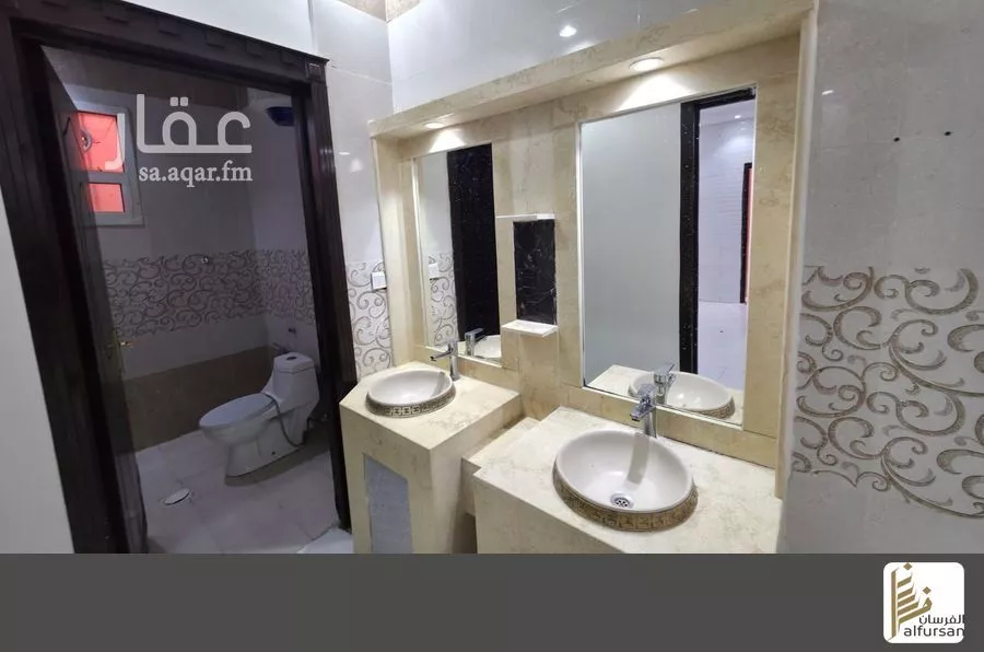 فيلا 8 غرف في طويق 6