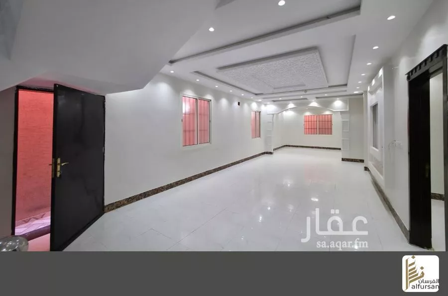 فيلا 8 غرف في طويق 8