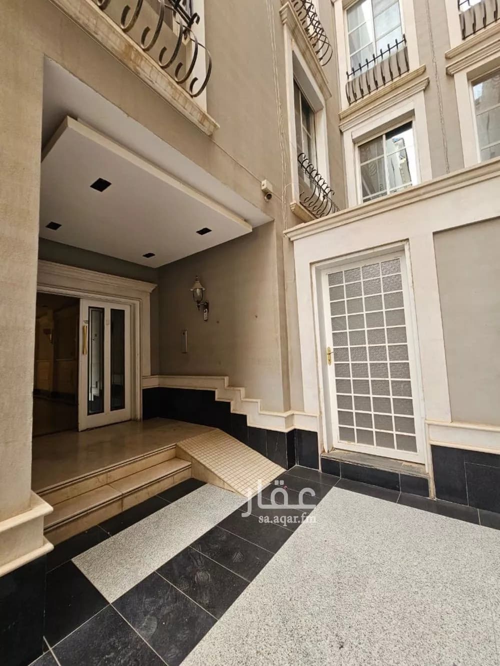 3 bedroom apartment in Al Malqa 1