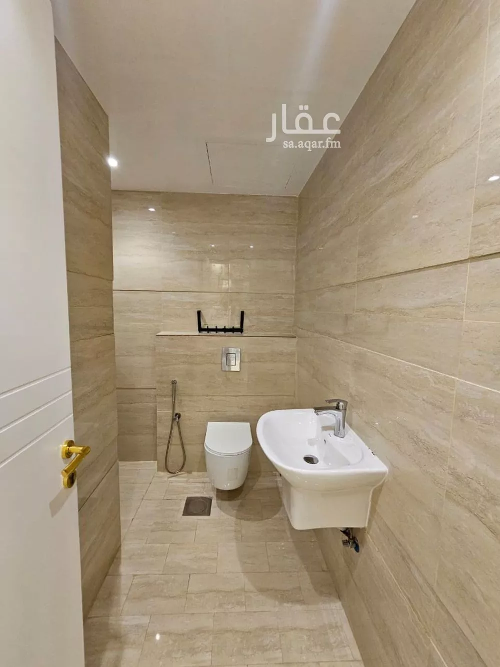3 bedroom apartment in Al Malqa 15