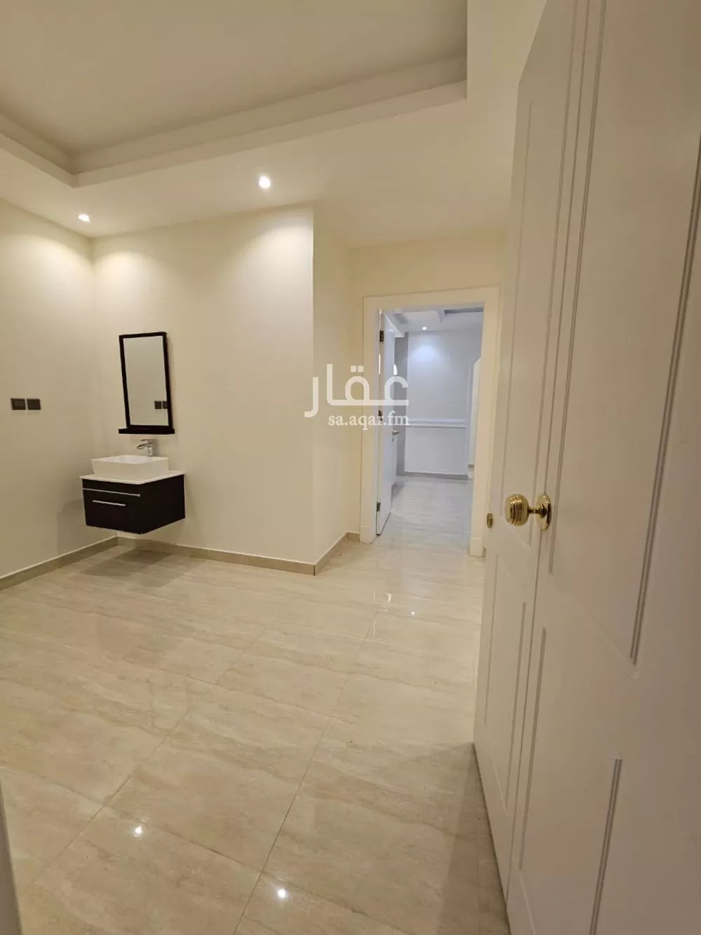 3 bedroom apartment in Al Malqa 5