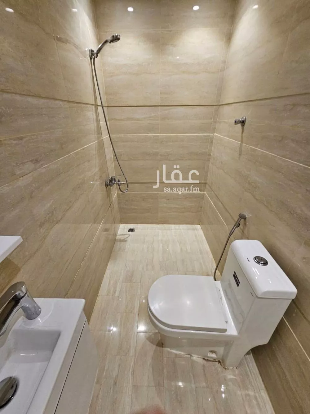 3 bedroom apartment in Al Malqa 9