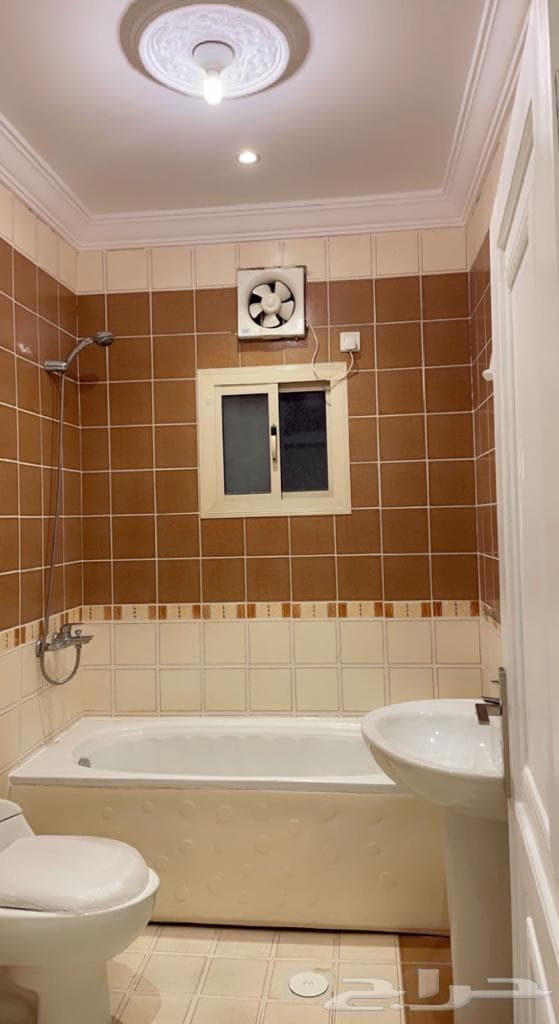 شقة 4 غرف في الريان 14