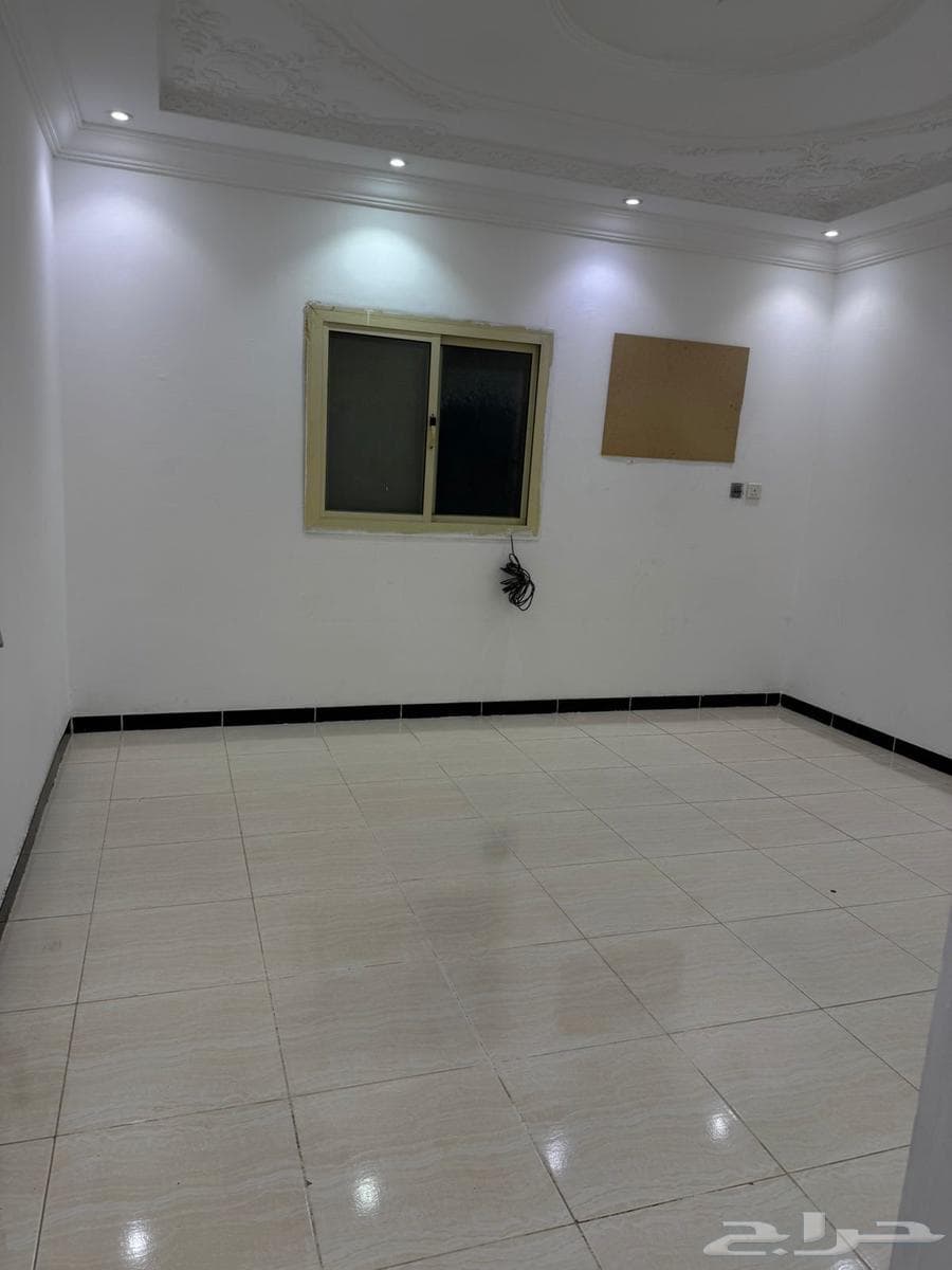 شقة 4 غرف في الريان 17