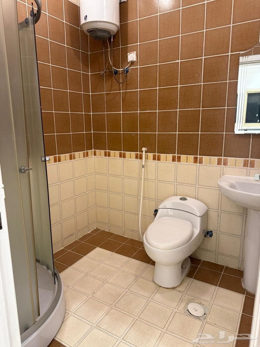 شقة 4 غرف في الريان 6