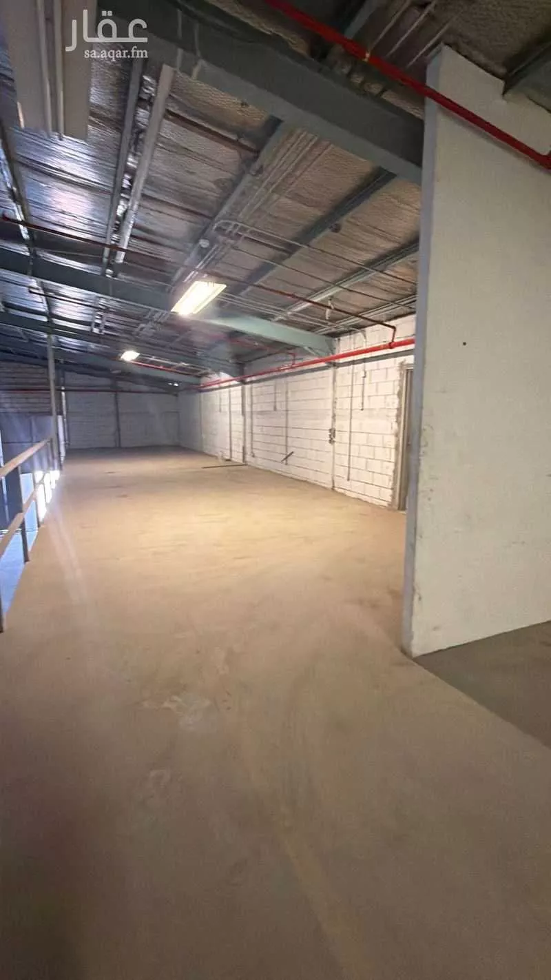 مستودع 1150 م² في النخيل 12