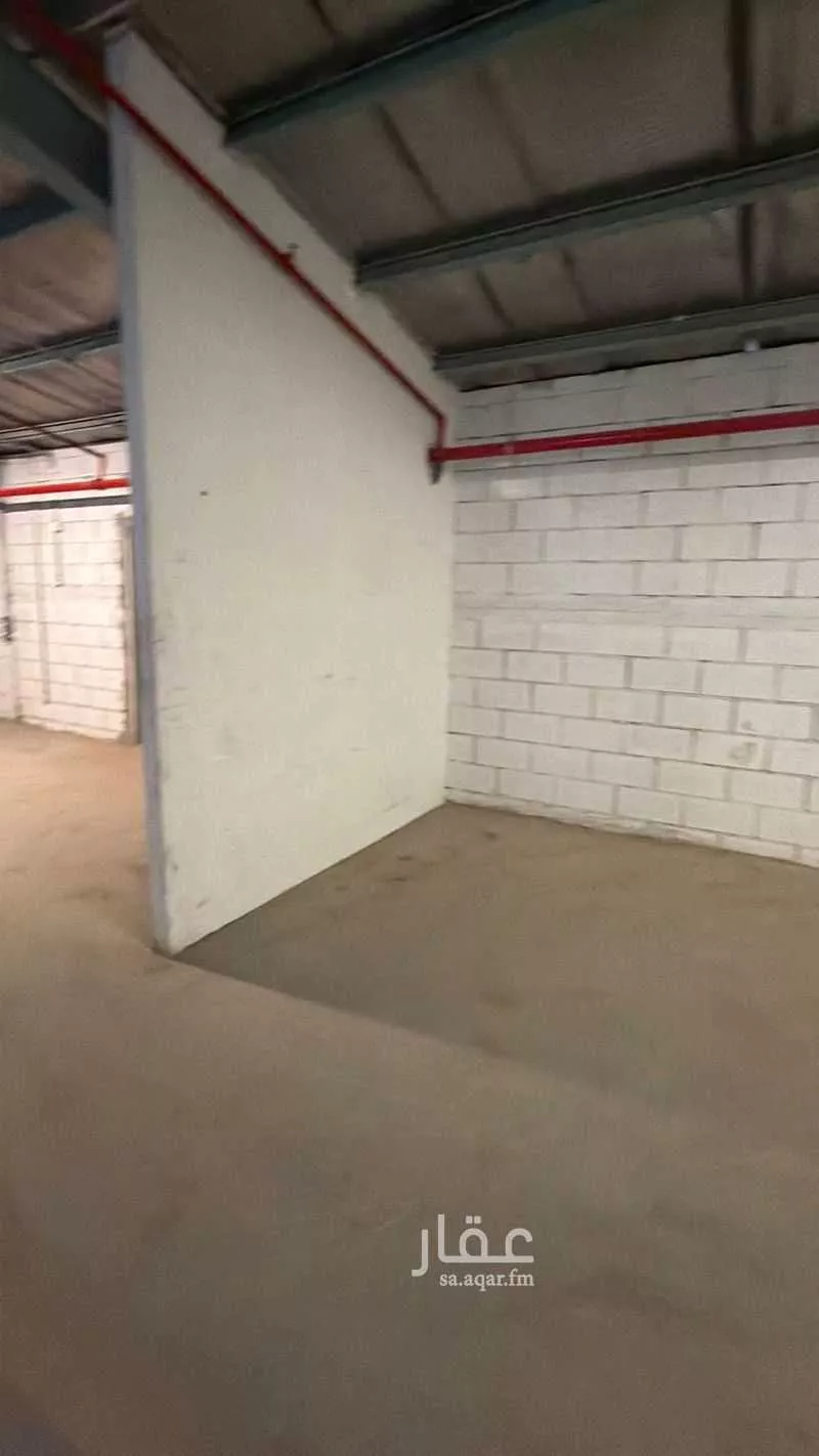 مستودع 1150 م² في النخيل 13