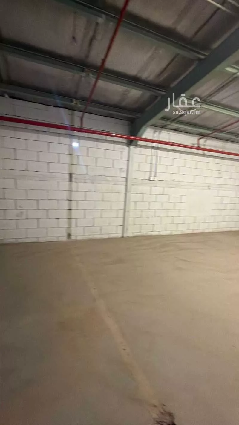 مستودع 1150 م² في النخيل 14