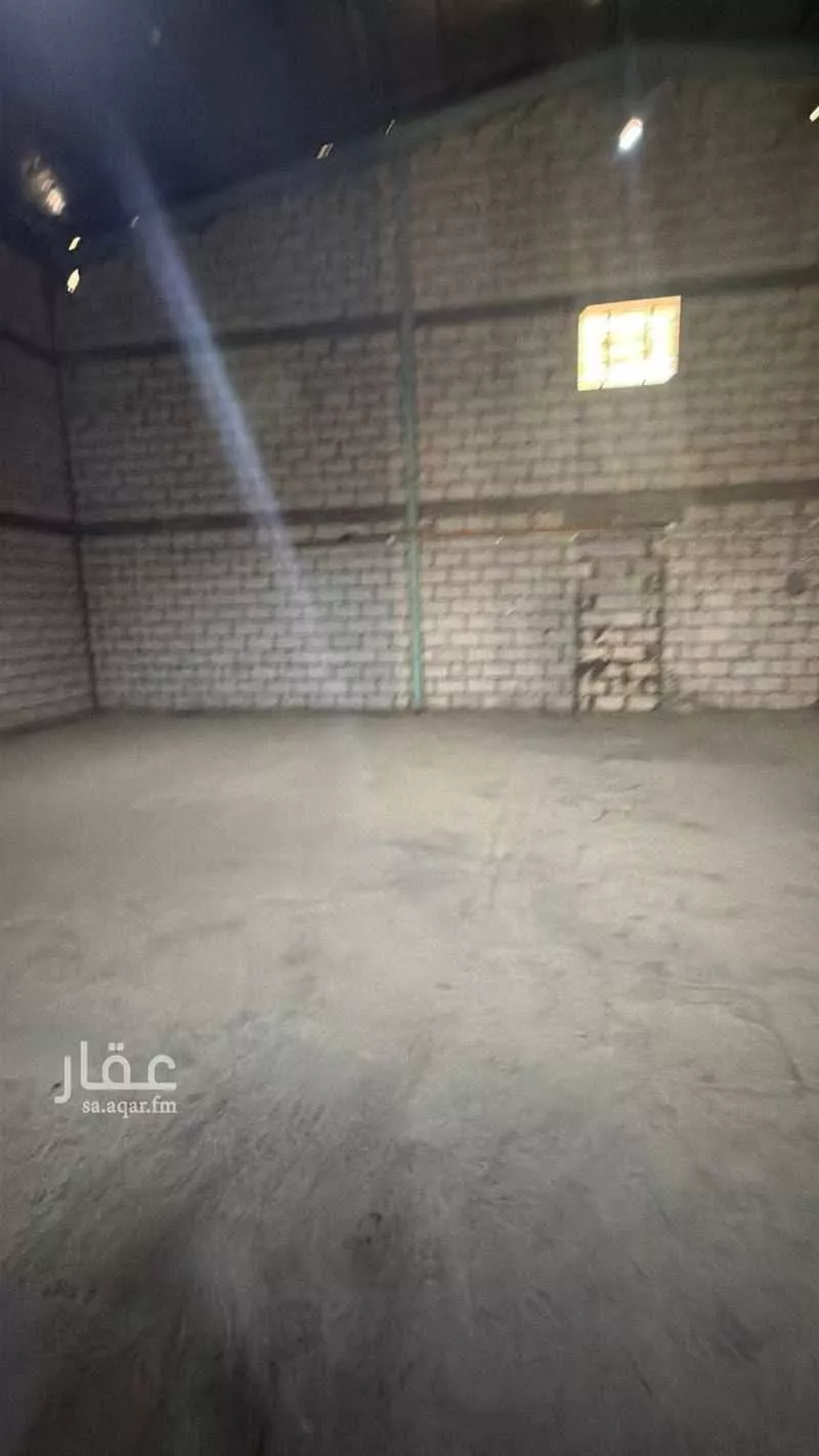 مستودع 1150 م² في النخيل 15