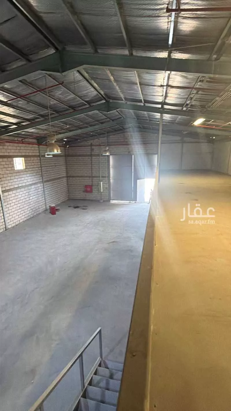 مستودع 1150 م² في النخيل 9