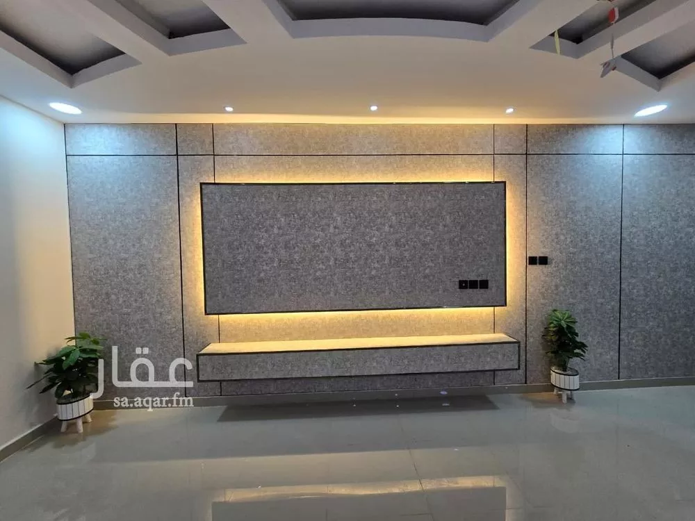 5 bedroom apartment in Dahiat King Fahd 2