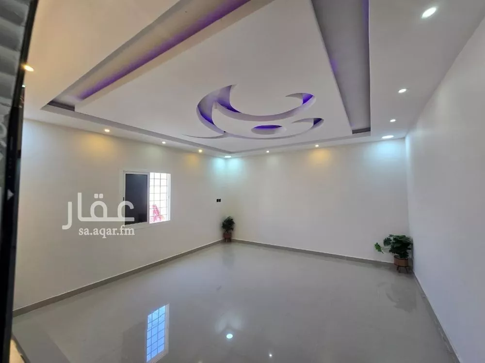 5 bedroom apartment in Dahiat King Fahd 18