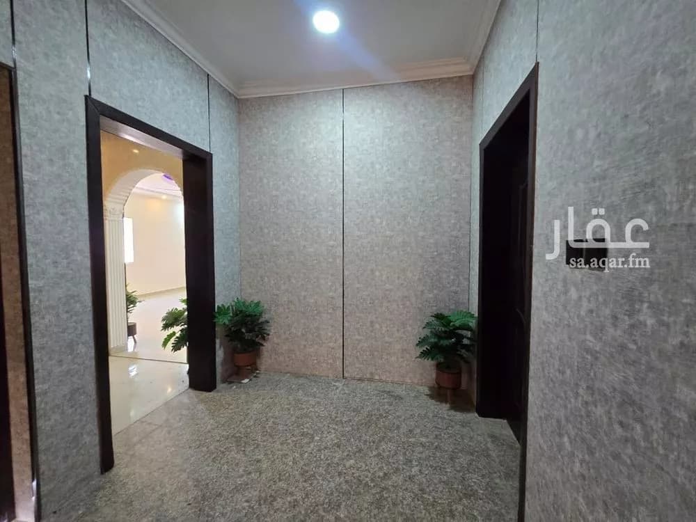 5 bedroom apartment in Dahiat King Fahd 21