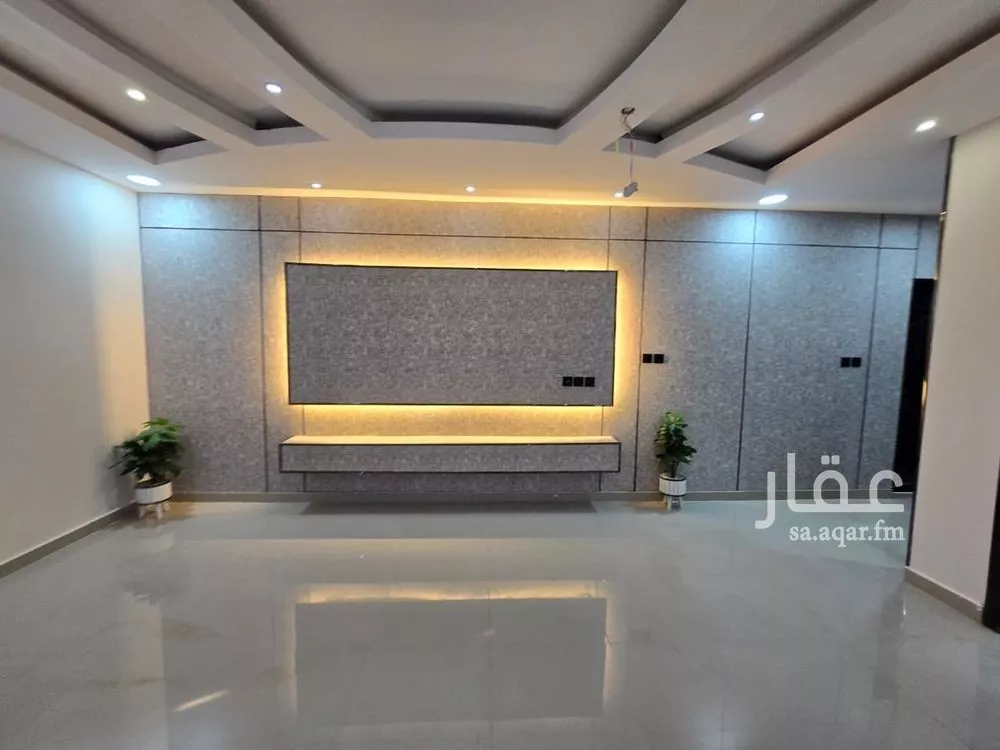 5 bedroom apartment in Dahiat King Fahd 5