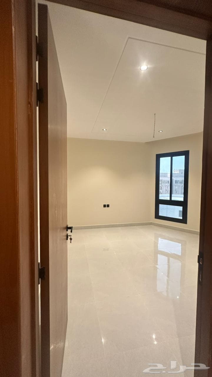 شقة 4 غرف في الصفا 5