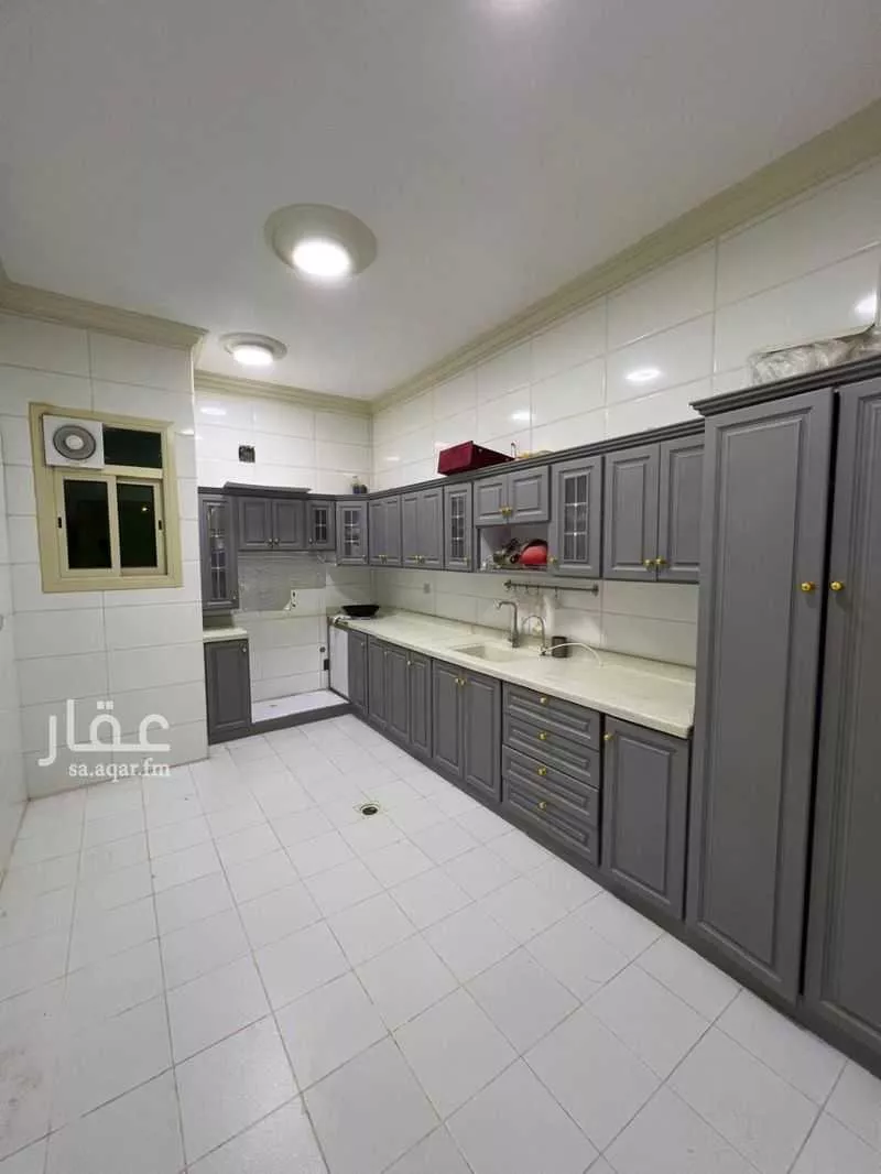 3 bedroom floor in Al Mahdiyyah 1